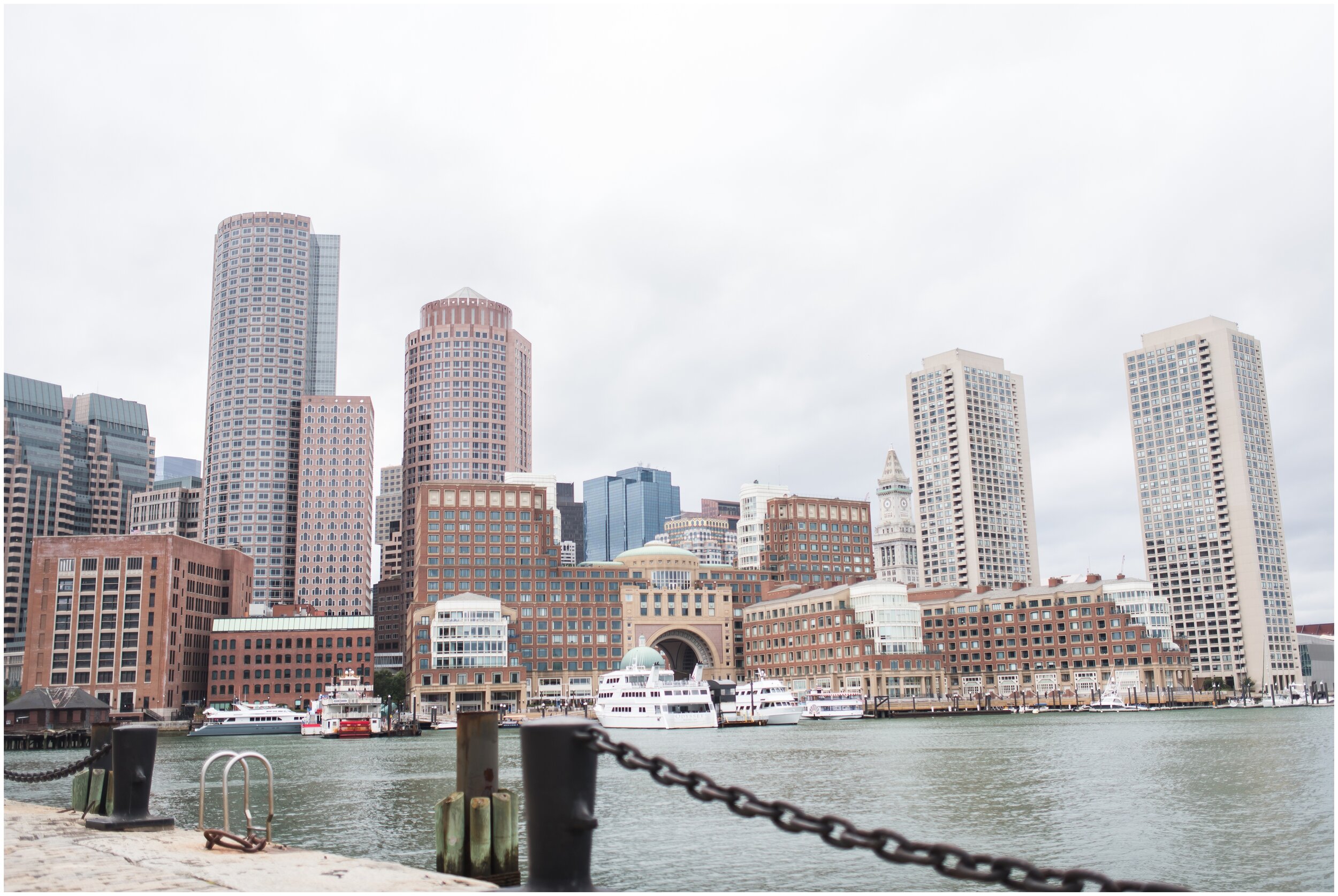 boston-seaport-engagement-photos_0001.jpg