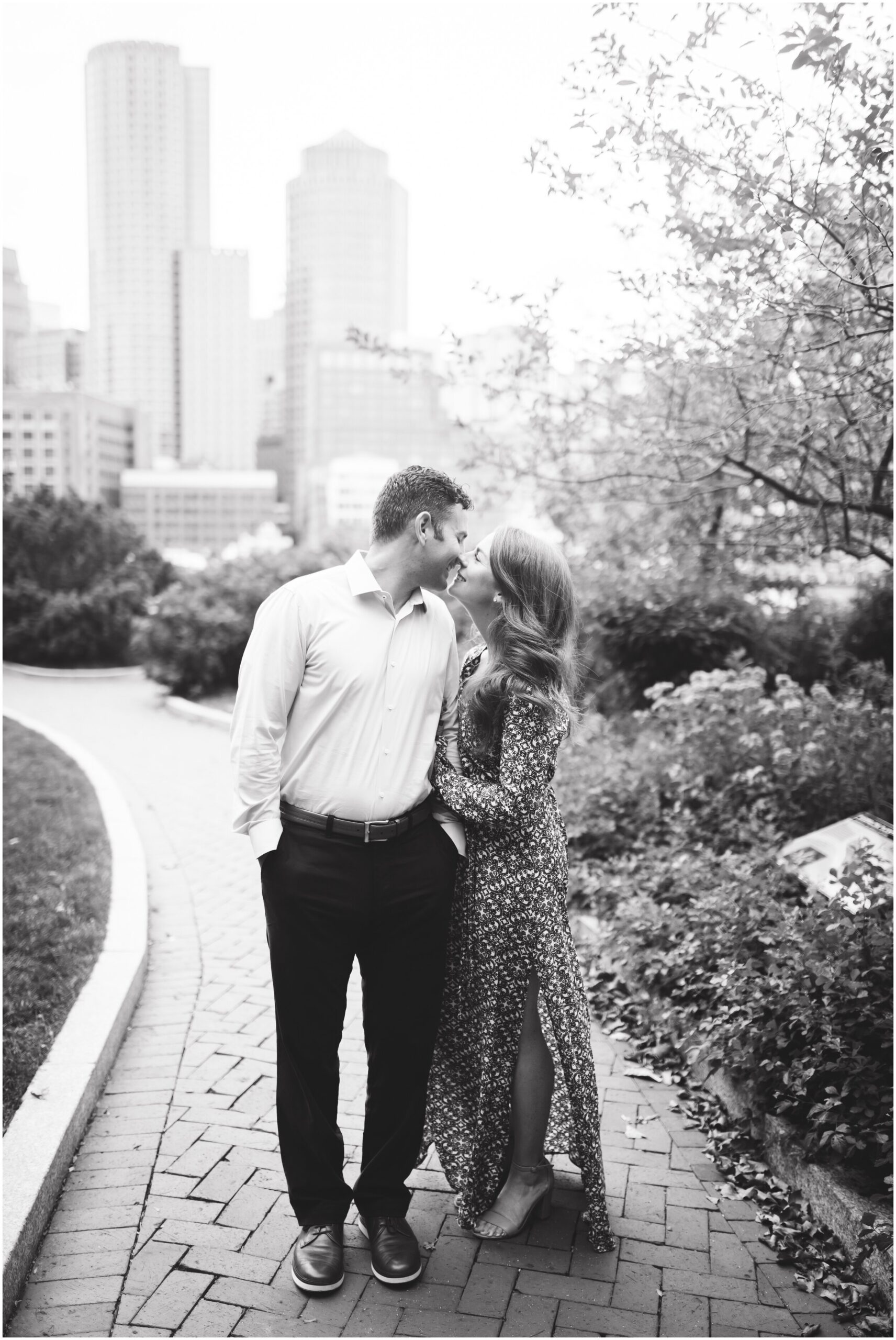 boston-seaport-engagement-photos_0013.jpg