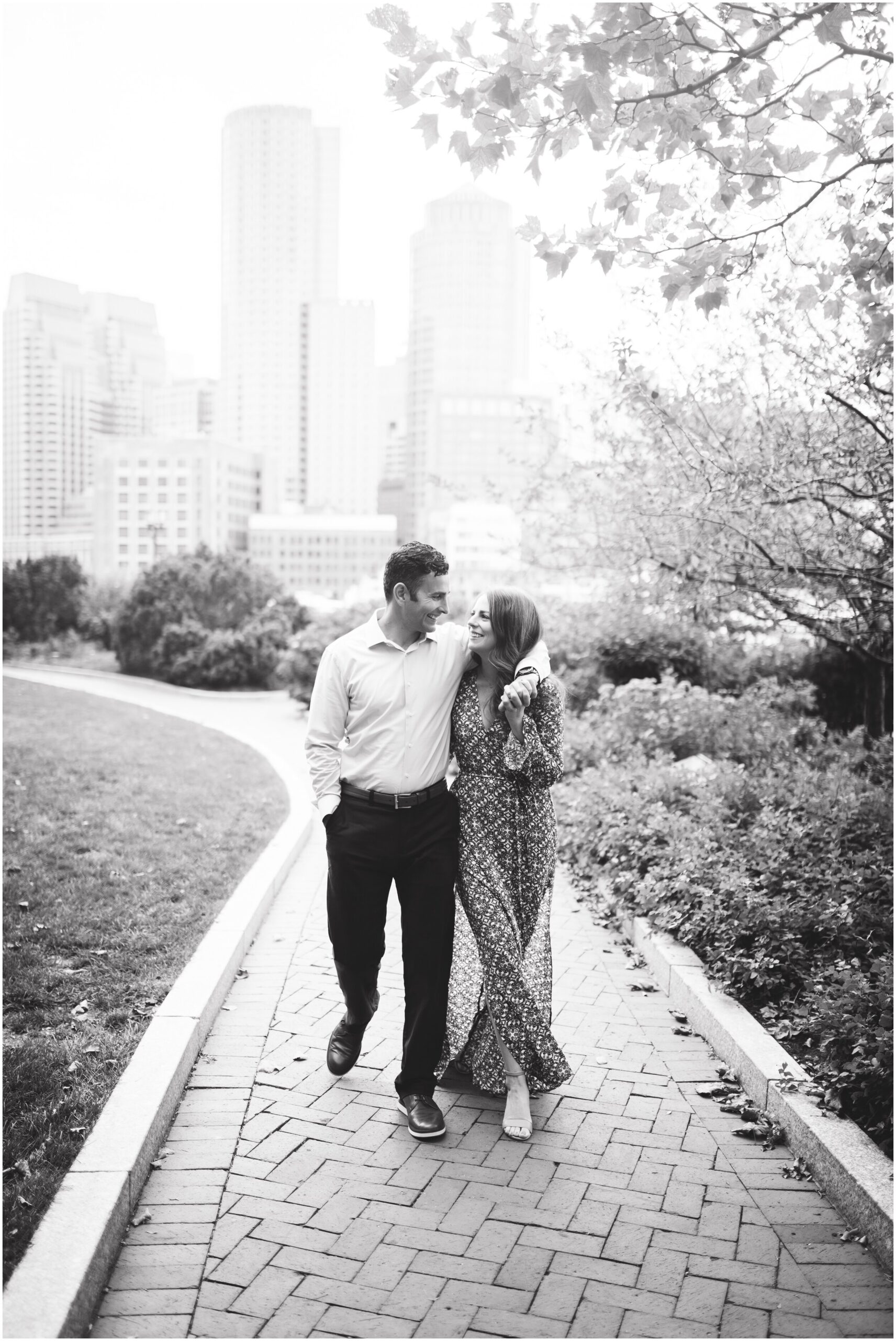boston-seaport-engagement-photos_0016.jpg