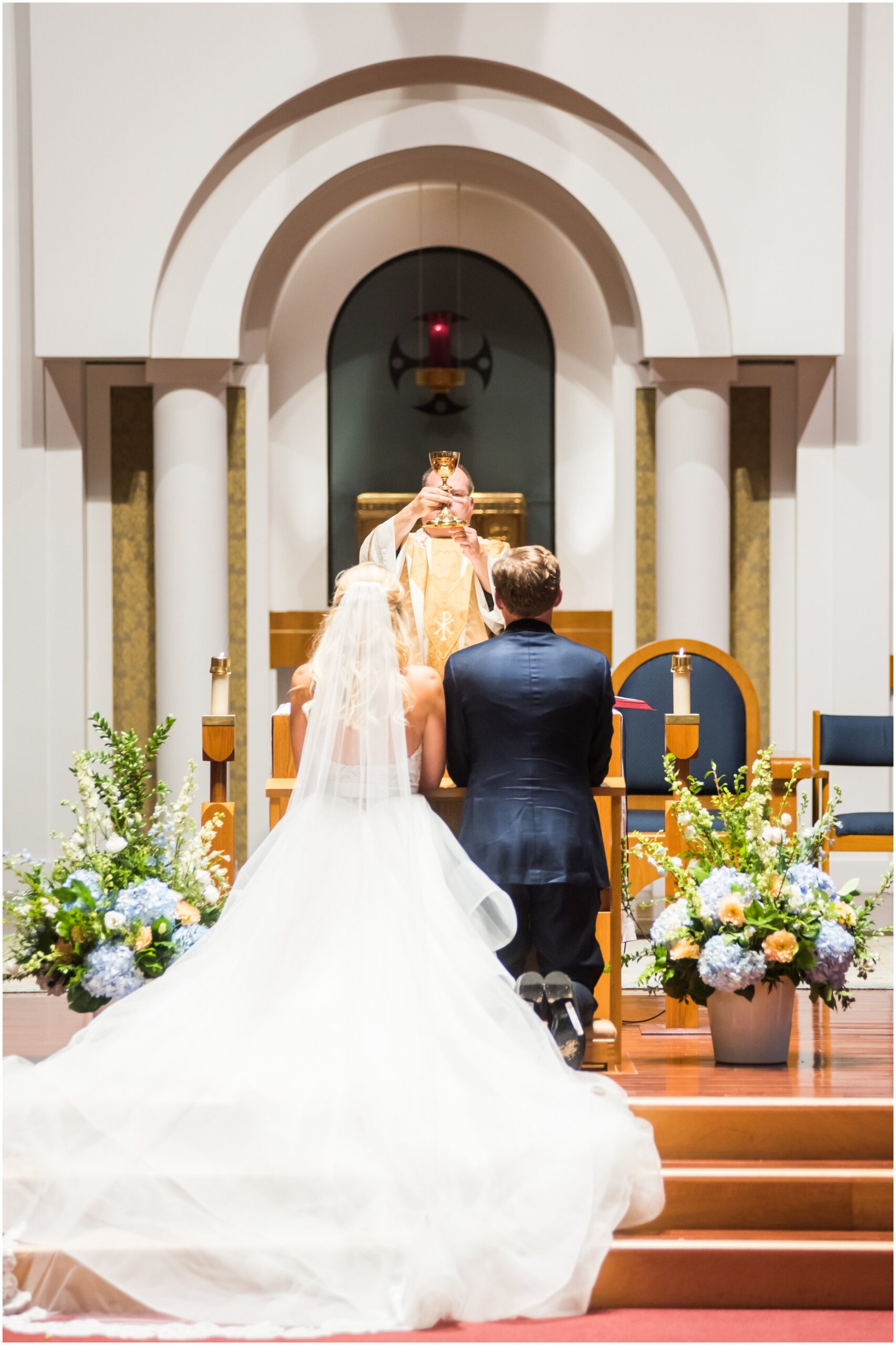 white-cliffs-country-club-wedding_0057.jpg