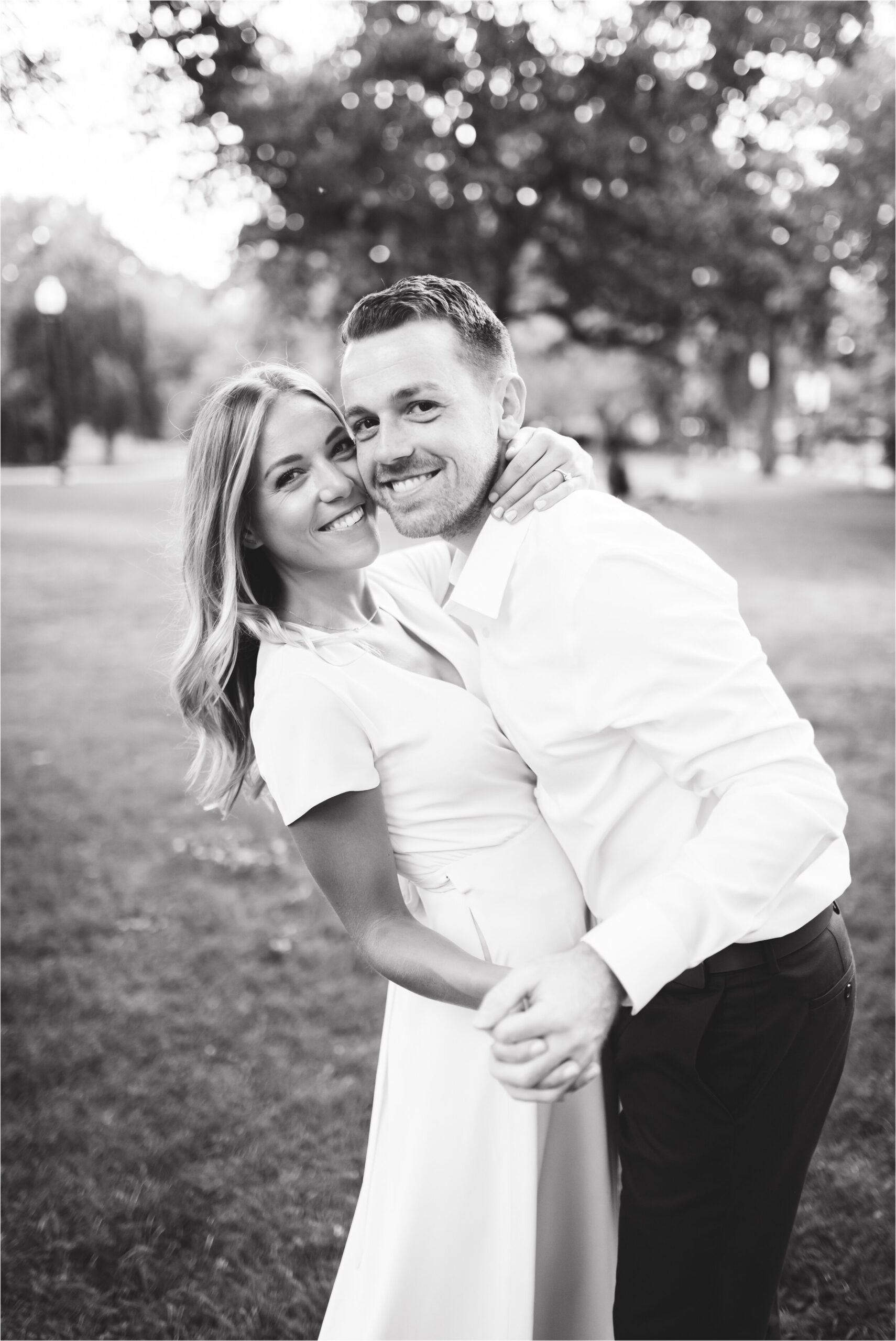 boston-public-garden-engagement-photos_0017.jpg