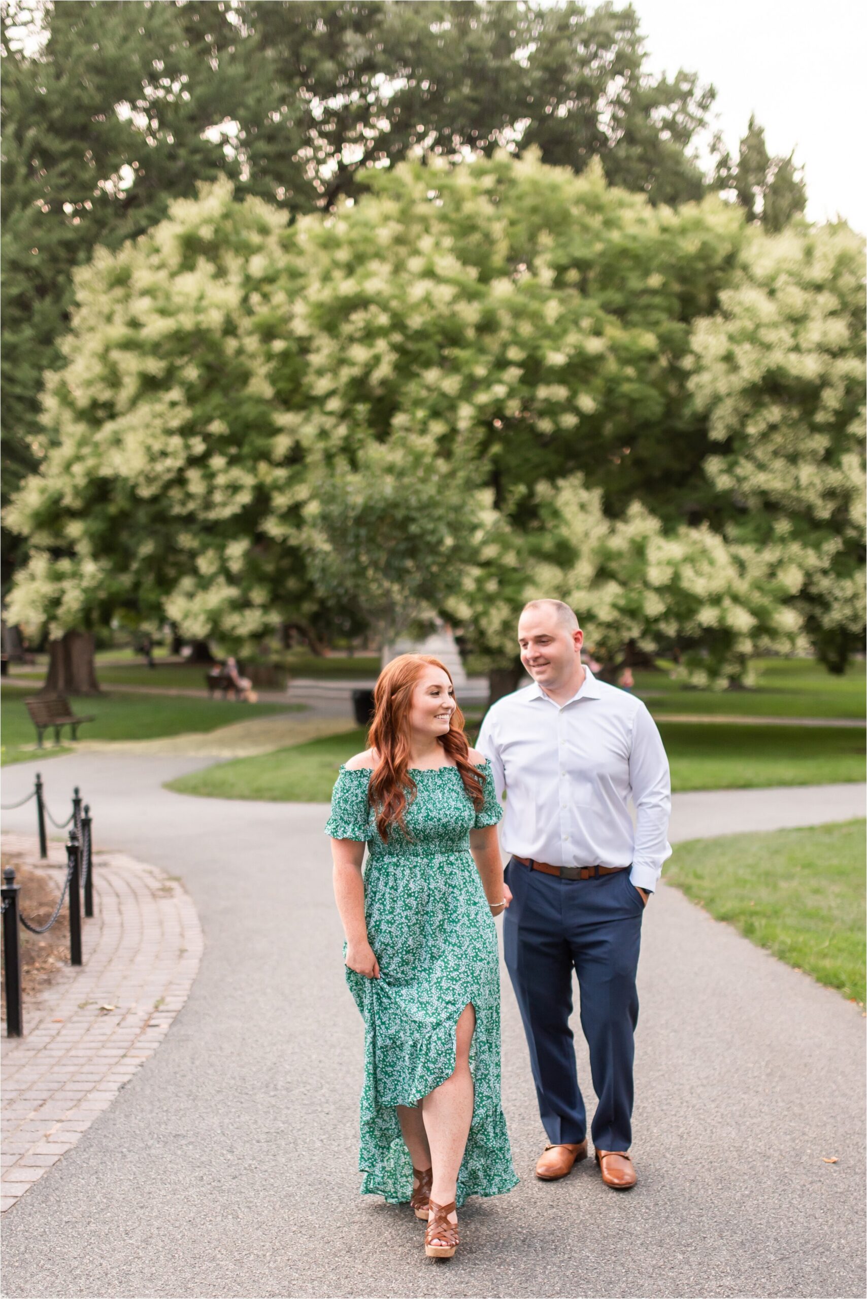 boston-public-garden-engagement-photos_0020.jpg