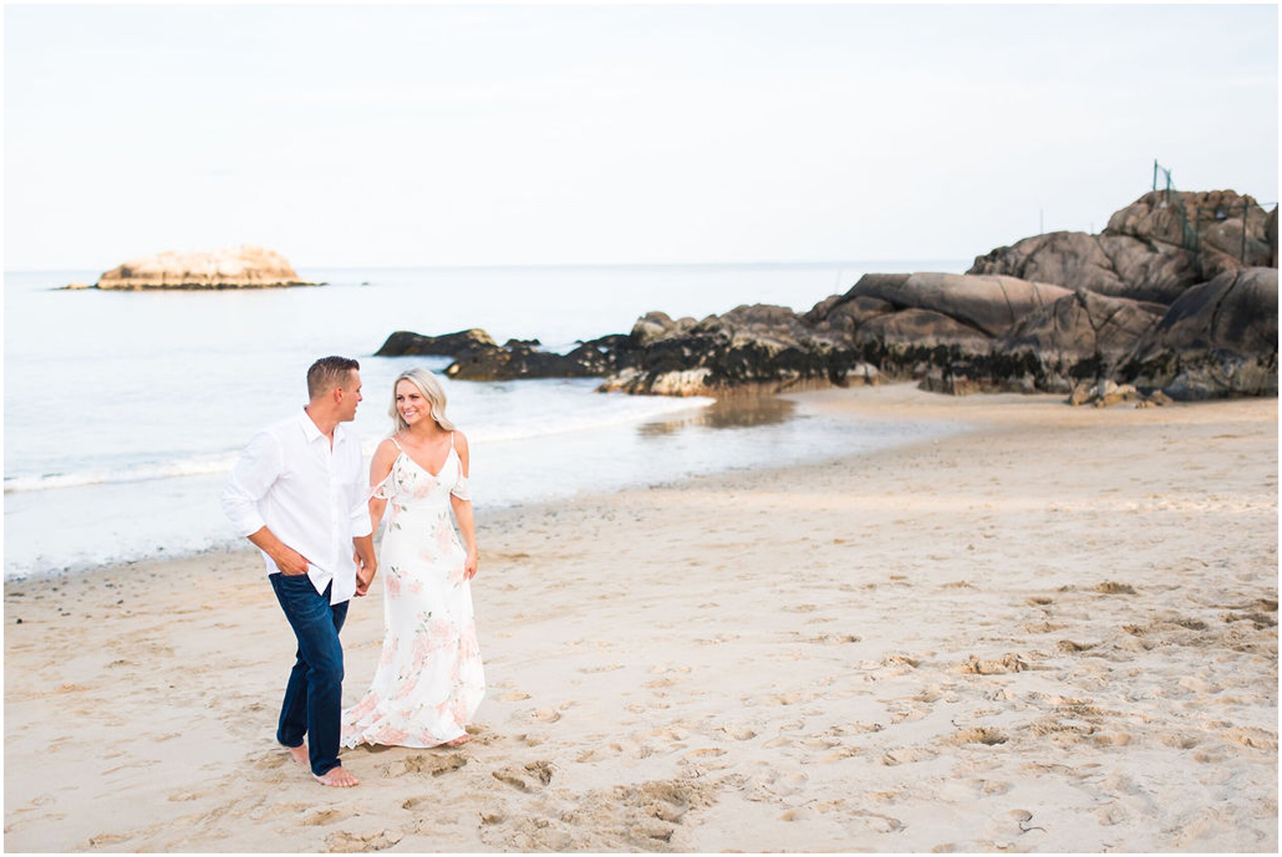 singing-beach-engagement-photos_0010.jpg