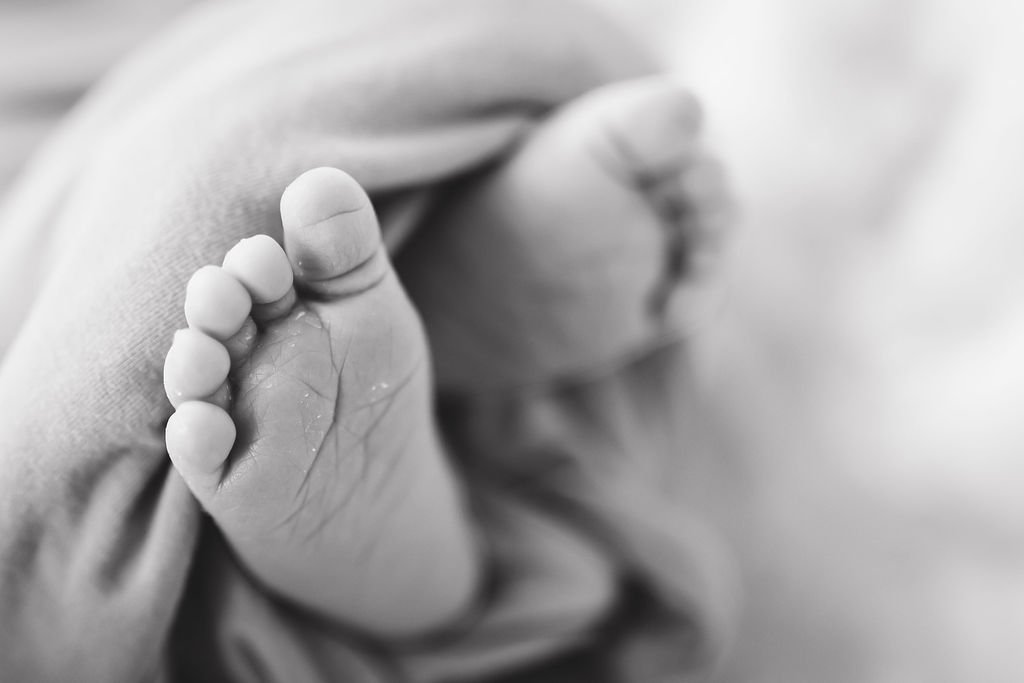 Adrian_Newborn-257.jpg